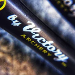 Стрела арбалетная карбоновая Victory XBolt 22" Half Moon Nock
